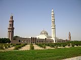 
The Sultan Qaboos Grand Mosque is the third largest in the world, built between 1995 and 2001 from 300,000 tons of Indian sandstone. The complex is 1000m long and 885m wide. The most visible part of a mosque is the minaret, the tower from which the call to prayer is broadcast five times a day. There are four 45.5m minarets on the corners and a big central one of 91.5m, the five minarets symbolizing the five pillars of Islam.
